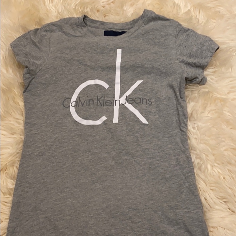 ❌ Sold❌ Authentic Calvin Klein T-shirt